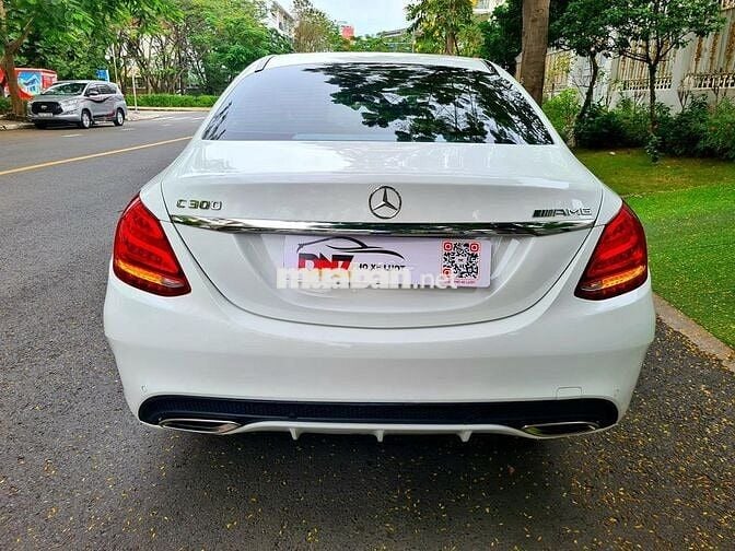 Mercedes C300 AMG 2018, Trắng tinh bao chuẩn