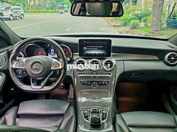 Mercedes C300 AMG 2018, Trắng tinh bao chuẩn