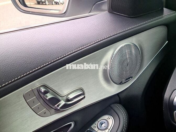 Mercedes C300 AMG 2018, Trắng tinh bao chuẩn