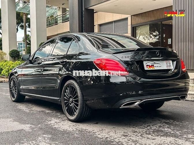 Mercedes C250 Exclusive cũ 2017 - BLACK EDITION