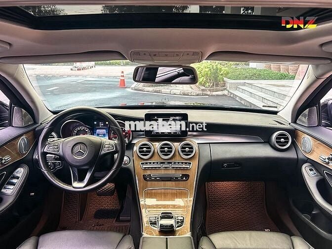 Mercedes C250 Exclusive cũ 2017 - BLACK EDITION