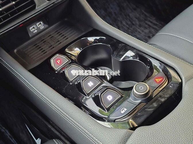 VinFast VF8 2024 Eco Mua Pin CATL - 10000 km