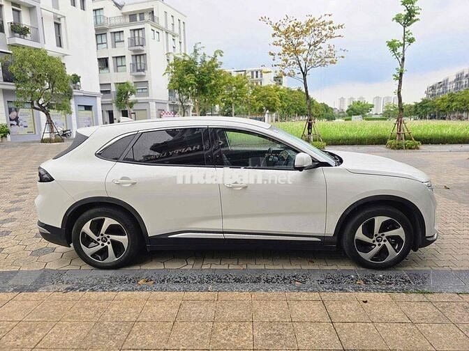 VinFast VF8 2024 Eco Mua Pin CATL - 10000 km