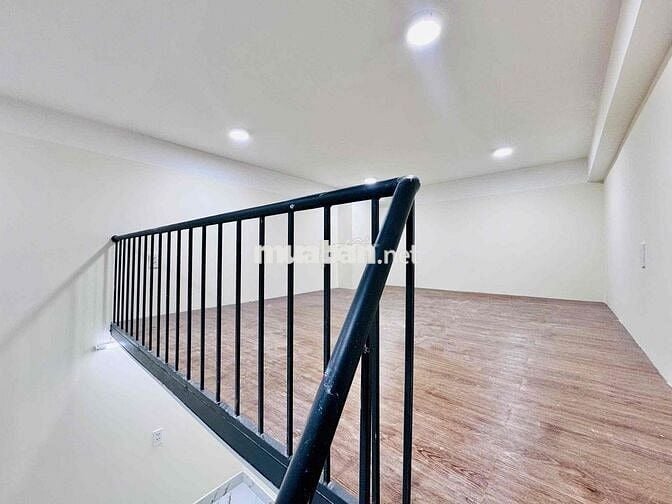 Phòng trọ sinh viên gác siêu cao_sẵn nội thất cơ bản ngay Hồng Bàng