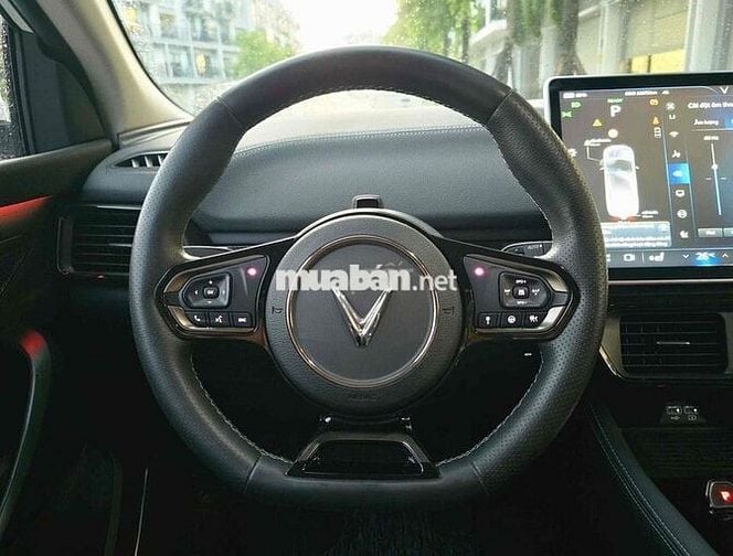 VinFast VF8 2024 Eco Mua Pin CATL - 10000 km