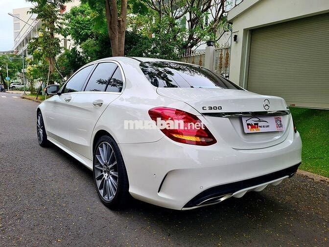 Mercedes C300 AMG 2018, Trắng tinh bao chuẩn