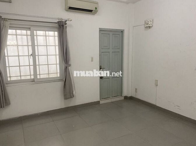 Nhà Quận 6 Rộng Yên Tĩnh Không Chung Chủ