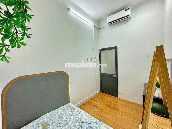 CHO THUÊ 2 PHÒNG NGỦ BAN CÔNG TO - CÁCH ĐH BÁCH KHOA 1km