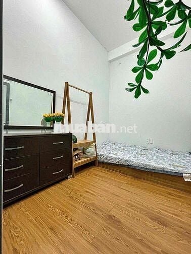 CHO THUÊ 2 PHÒNG NGỦ BAN CÔNG TO - CÁCH ĐH BÁCH KHOA 1km