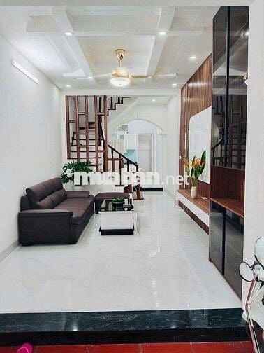 Bán nhà Cầu Giấy, ô tô đỗ cửa, ngõ thông, gần phố