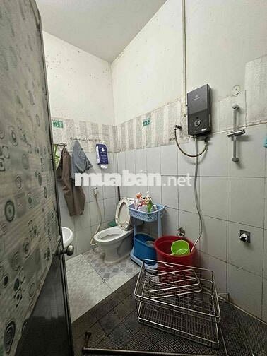 Cho thuê Nhà 3p ngủ Đường số 10 Linh Xuân giá cực rẻ 7tr/ tháng