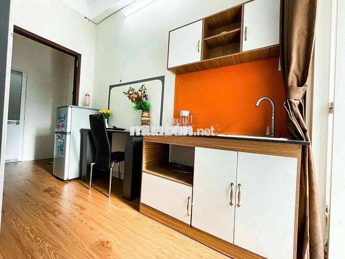 CHO THUÊ 2 PHÒNG NGỦ BAN CÔNG TO - CÁCH ĐH BÁCH KHOA 1km