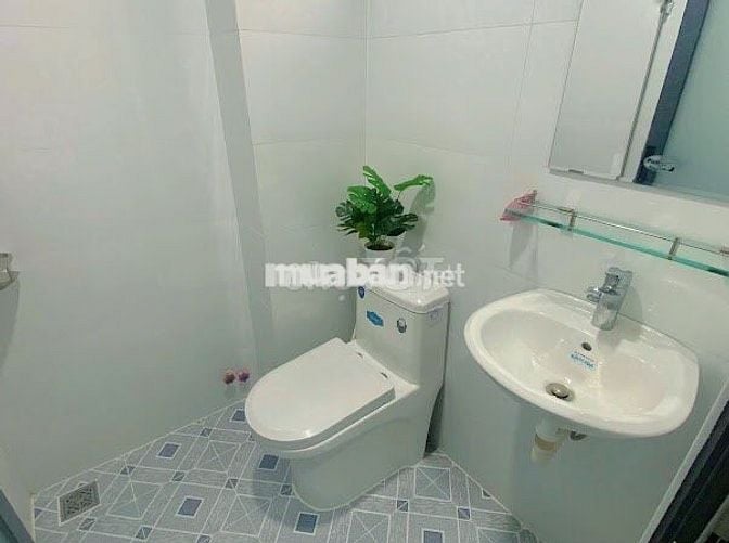 KTX Nữ ngay ĐH Ngân Hàng 400m, đi bộ được - Mới xây, không chung chủ