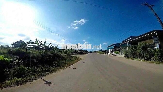 Lô đất 1023m2 có 150m thổ cư tại phường 3,Bảo Lộc. Sổ hồng riêng 9chủ.
