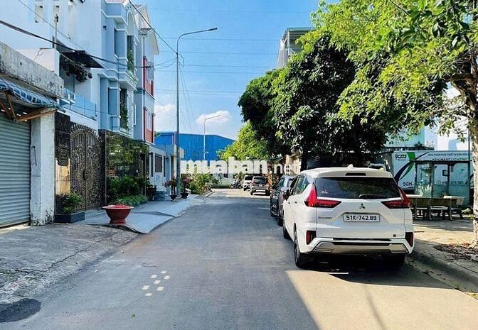 ĐẤT KDC CAO CẤP PHÚ NHUẬN,đối diện UBND quận 12, 5x18, 90m2 giá 5.6 tỷ