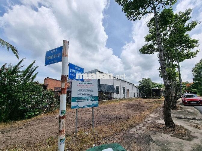 Bán đất 2 mặt tiền 198m2  xã Thái Mỹ