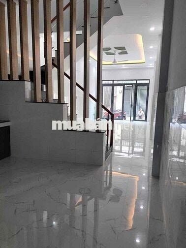 NHÀ CHO THUÊ – 9 TRIỆU/THÁNG 🍁 DT: 4 × 20m – 1 trệt, 1 lầu, gồm 4 ph