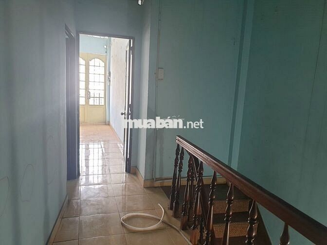 Nhà MT Tân Sơn Nhì ngay ngã tư Nguyễn Xuân Khoát