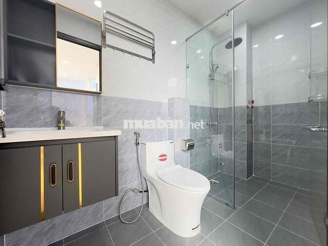 🏠Cho thuê PENTHOUSE 3 phòng ngủ 2WC 110m2 gần BÁCH KHOA, HUFLIT, VHU