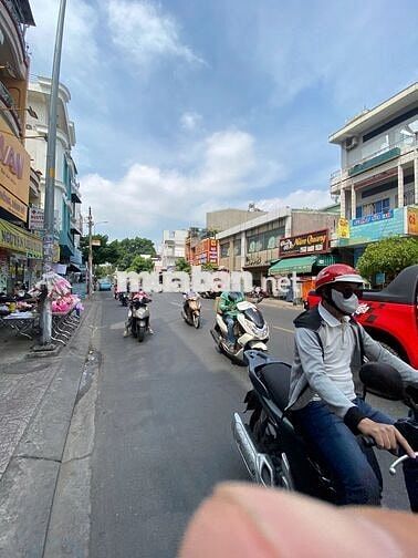 Nhà MT Tân Sơn Nhì ngay ngã tư Nguyễn Xuân Khoát