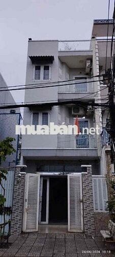 Cho thuê nhà nguyên căn đường 30 KDC TÊN LỬA đối diện CV giá 19tr