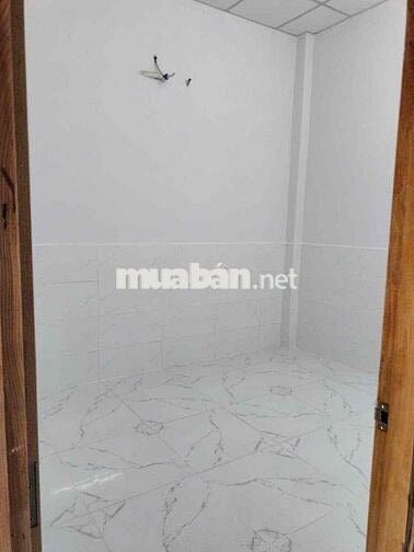 NHÀ CHO THUÊ – 9 TRIỆU/THÁNG 🍁 DT: 4 × 20m – 1 trệt, 1 lầu, gồm 4 ph