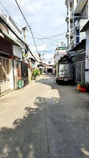 BÁN NHÀ TRUNG MỸ TÂY QUẬN 12 - 5x10 - TRỆT 2 LẦU - HẺM OTO THÔNG