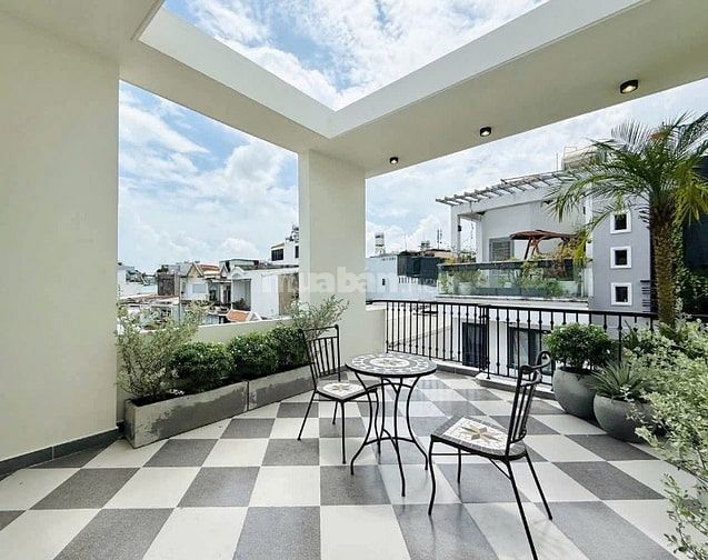 Với tầm tc 2tỷ hơn một chút sở hữu căn nhà Nguyễn Thị Huỳnh 53m2 SHR