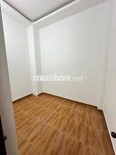 nhà đẹp 2pn 2wc 1 lầu có sân thượng gần chợ hiệp bình