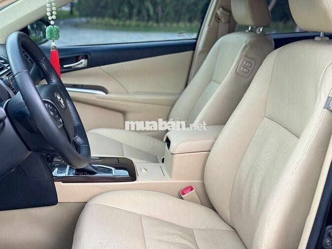 Toyota Camry 2.0E 2018 - 30000 km