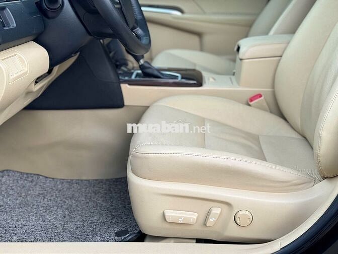 Toyota Camry 2.0E 2018 - 30000 km