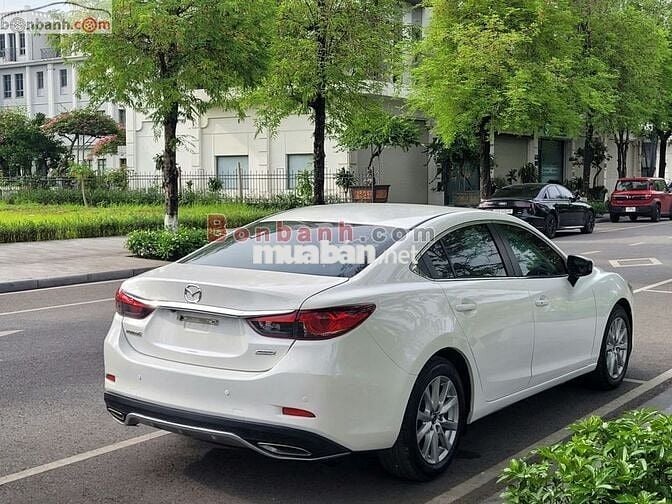 Mazda 6 2016 màu trắng