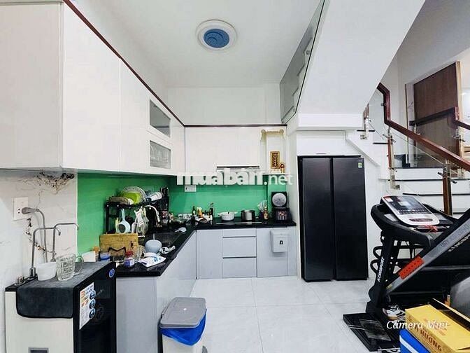 Nhà 3 tầng SHR 4,4x10m hẻm xe tải thông đường Phạm Văn Chiêu Phường 14