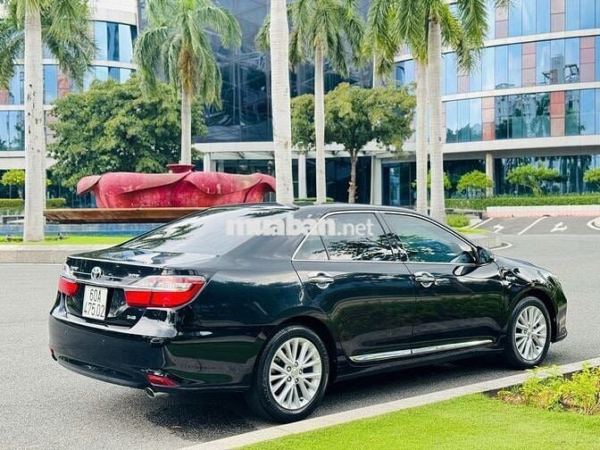 Toyota Camry 2.0E 2018 - 30000 km