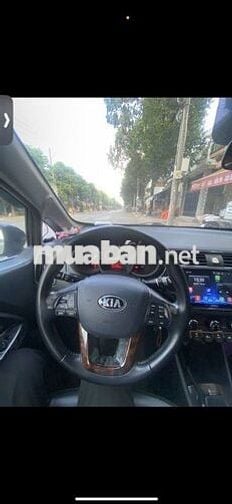 Kia Rio 2015 1.4 AT Sedan - 200000 km