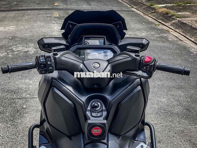 cần bán Yamaha Xmax300