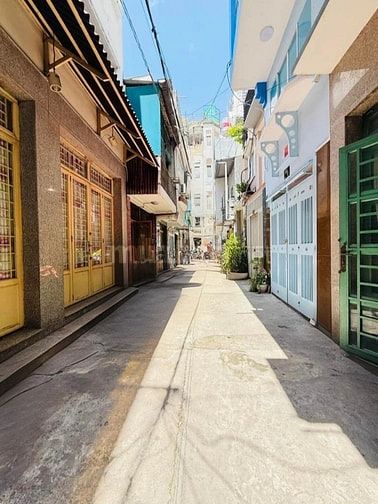 BÁN NHÀ MỚI 4 TẦNG NGAY VÒNG XOAY LÝ THÁI TỔ QUẬN 3