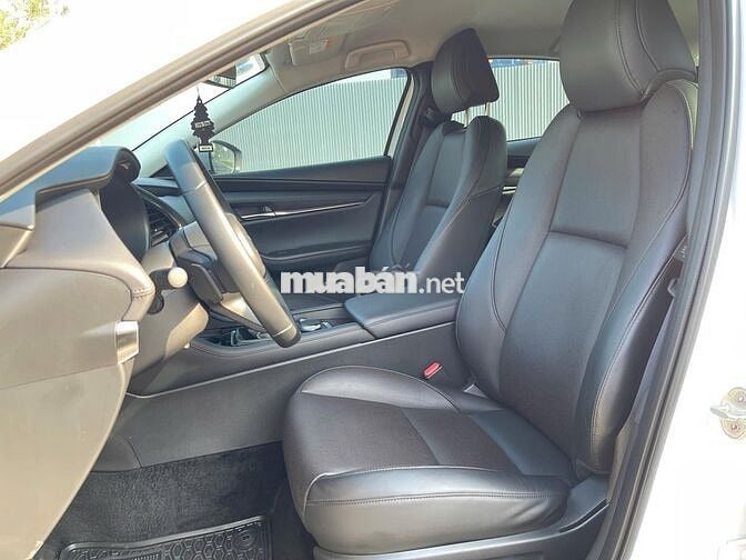 Mazda 3 2024 1.5L Luxury - 22000 km như mới