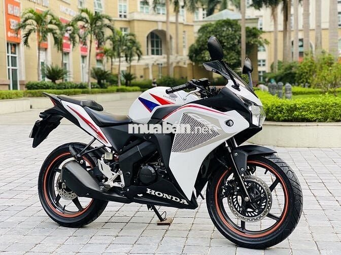 HONDA CBR 150 TRẮNG NHẬP THÁI MÁY ZIN CHÍNH CHỦ