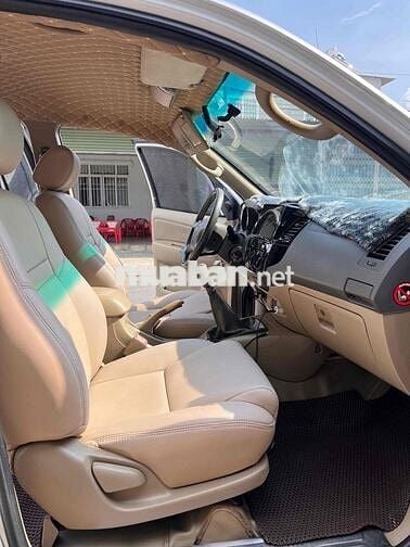 Toyota Fortuner 2010 2.5G - 72000 km