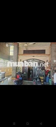 Nhà gốc 2 mặt tiền quốc lộ 50 DT 6.5 x 35m 1 lầu