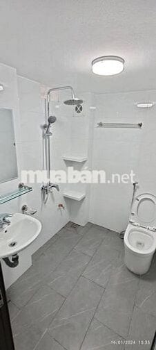 Chính chủ cho thuê phòng penhouse 20m2, Vũ Tông Phan chỉ 4 triệu/tháng
