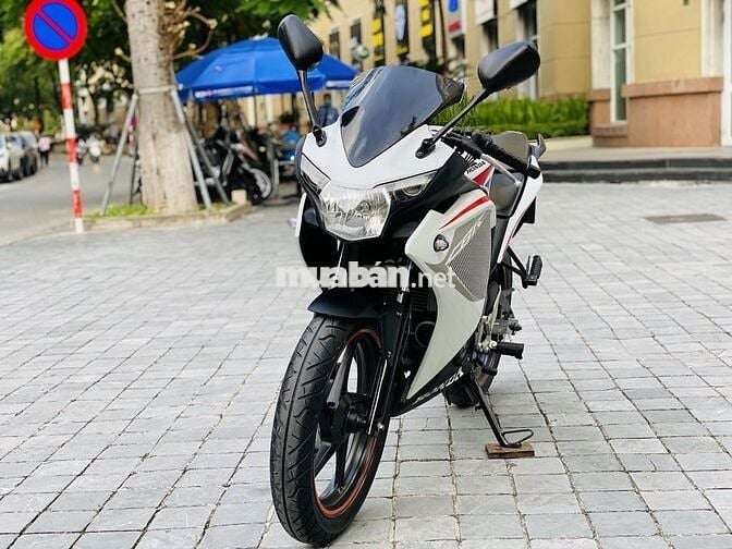 HONDA CBR 150 TRẮNG NHẬP THÁI MÁY ZIN CHÍNH CHỦ