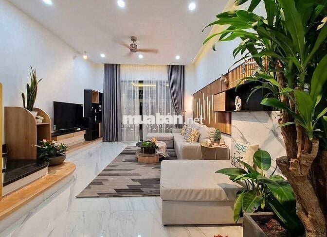 CỰC PHẨM DT KHỦNG - 20C Phan Đăng Lưu, P1, BT - DT 6.5x17m, 4 phòng