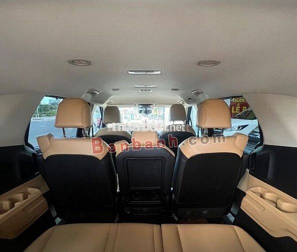 Kia Carnival Premium 2021 - 1 Tỷ 050 Triệu