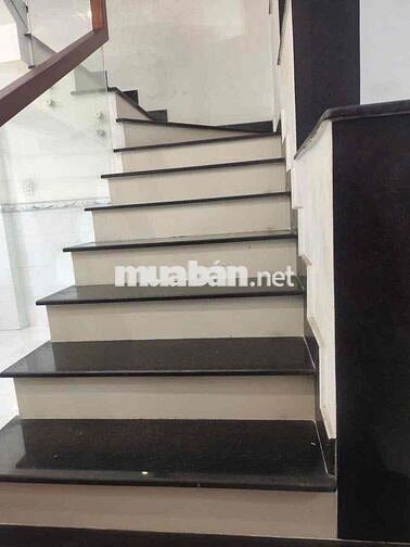 Hẻm 710/ Lũy Bán Bích (Hẻm 8m thông) 4x18m 3 tấm (4PN sân thượng)