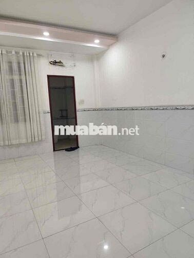 Hẻm 710/ Lũy Bán Bích (Hẻm 8m thông) 4x18m 3 tấm (4PN sân thượng)