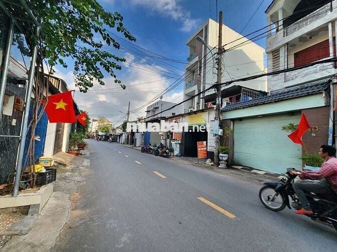 NHÀ CẤP 4 MẶT TIỀN BÌNH PHÚ GẦN ĐƯỜNG TAM BÌNH TÔ NGỌC VÂN