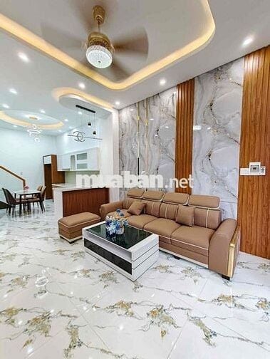 NHÀ TRỆT LẦU MỚI ĐẸP HẺM 311 NGUYỄN VĂN CỪ GẦN ĐH KỸ THUẬT CÔNG NGHỆ