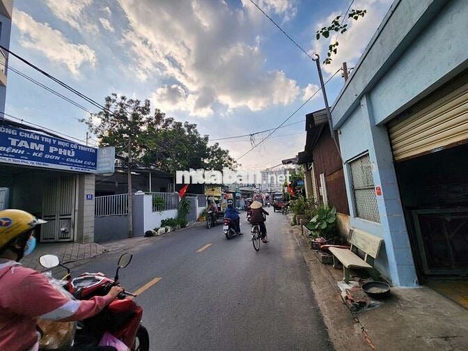 NHÀ CẤP 4 MẶT TIỀN BÌNH PHÚ GẦN ĐƯỜNG TAM BÌNH TÔ NGỌC VÂN